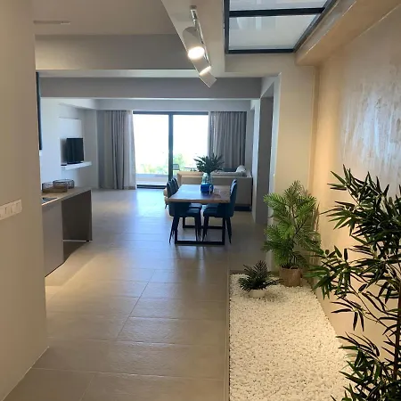 Апартаменты Urban Luxury Sea View Since 2009 *